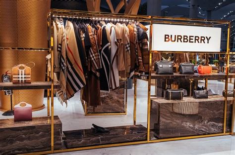 burberry foxtown telefono|burberry italia shop.